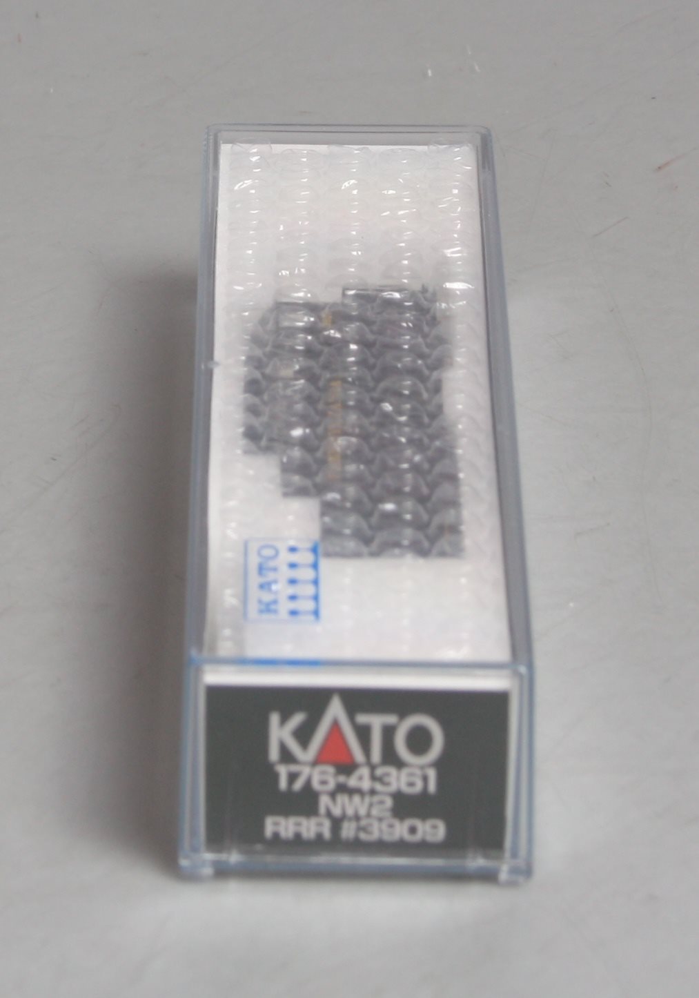 Kato 176-4361 N Scale PRR NW2 Switcher #3909