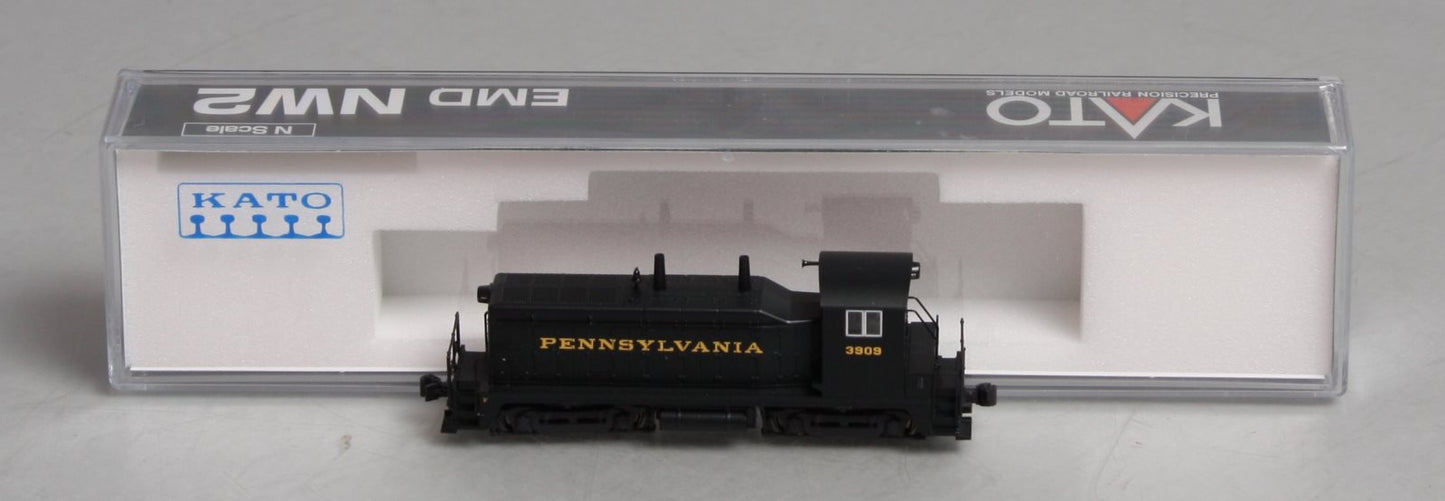 Kato 176-4361 N Scale PRR NW2 Switcher #3909