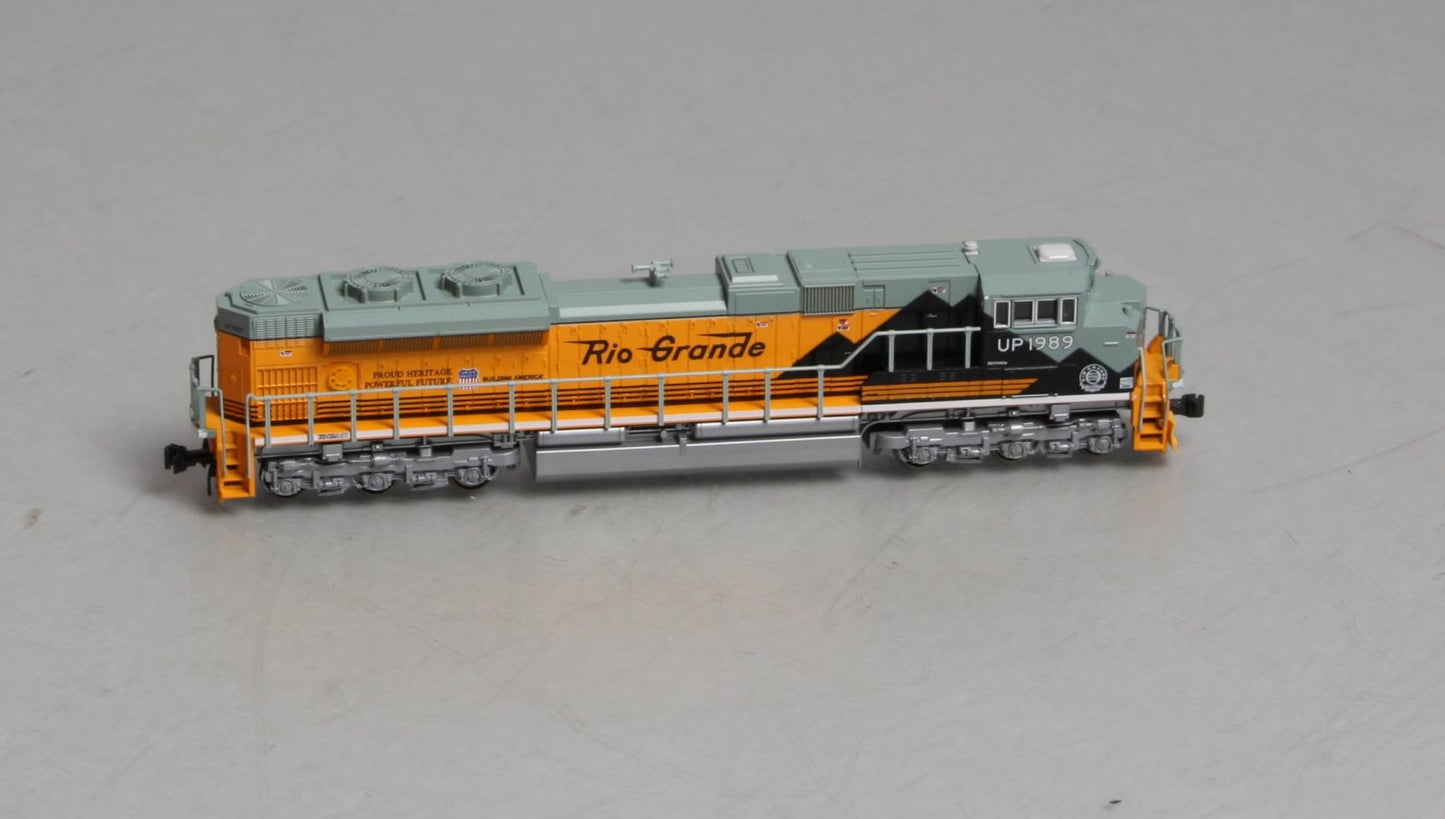 Kato 176-8405 N Scale D&RGW SD70ACe Powered Diesel Locomotive #1989