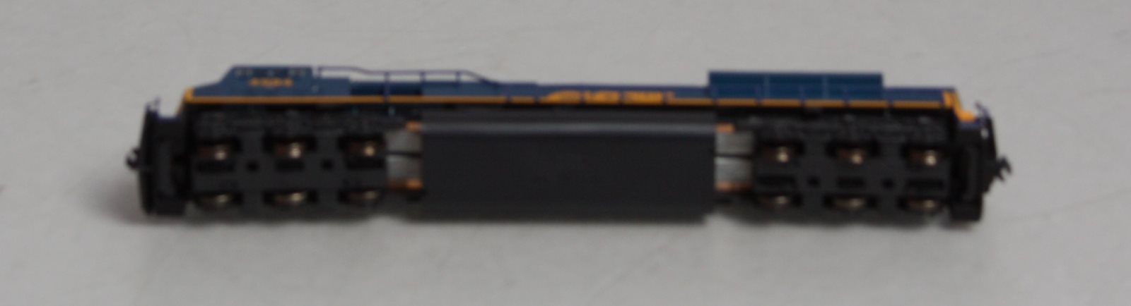Kato 176-5511 N Scale CSX 'Dark Future' EMD SD80MAC Diesel Locomotive #4594