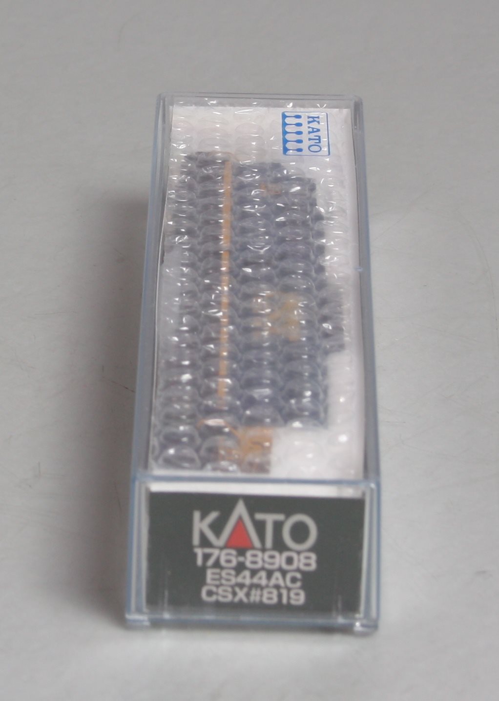 Kato 176-8908 N Scale CSX GE ES44AC "Gevo" Diesel Locomotive #819
