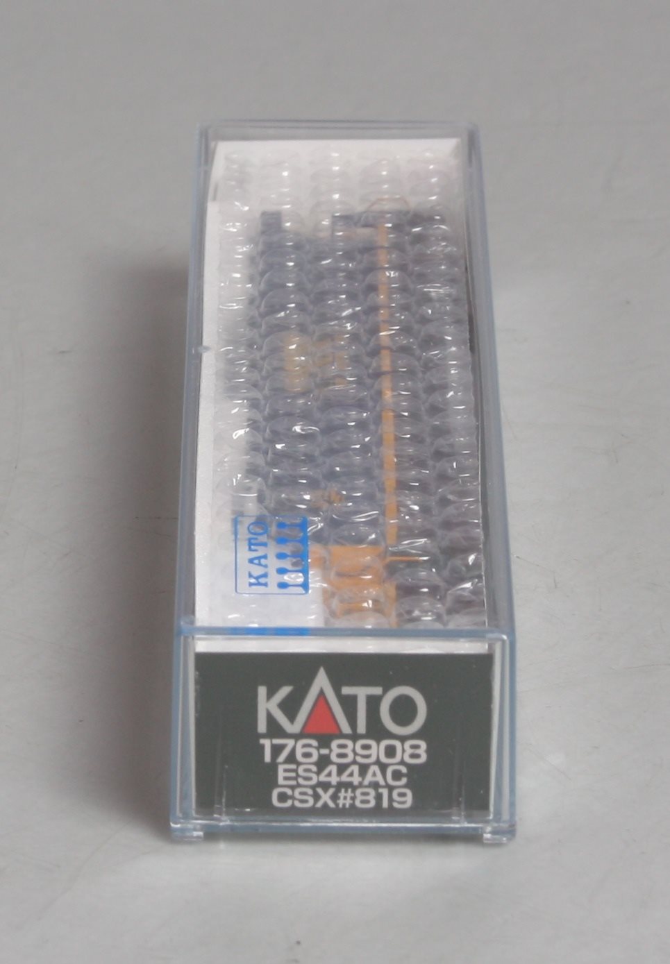 Kato 176-8908 N Scale CSX GE ES44AC 