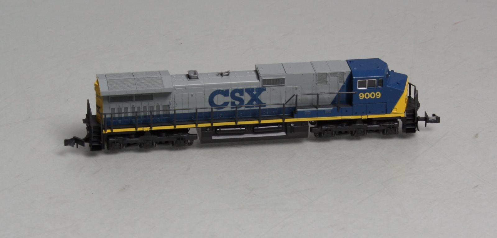Kato 176-3401 N Scale CSX C44-9W Diesel Engine #9009 NIB