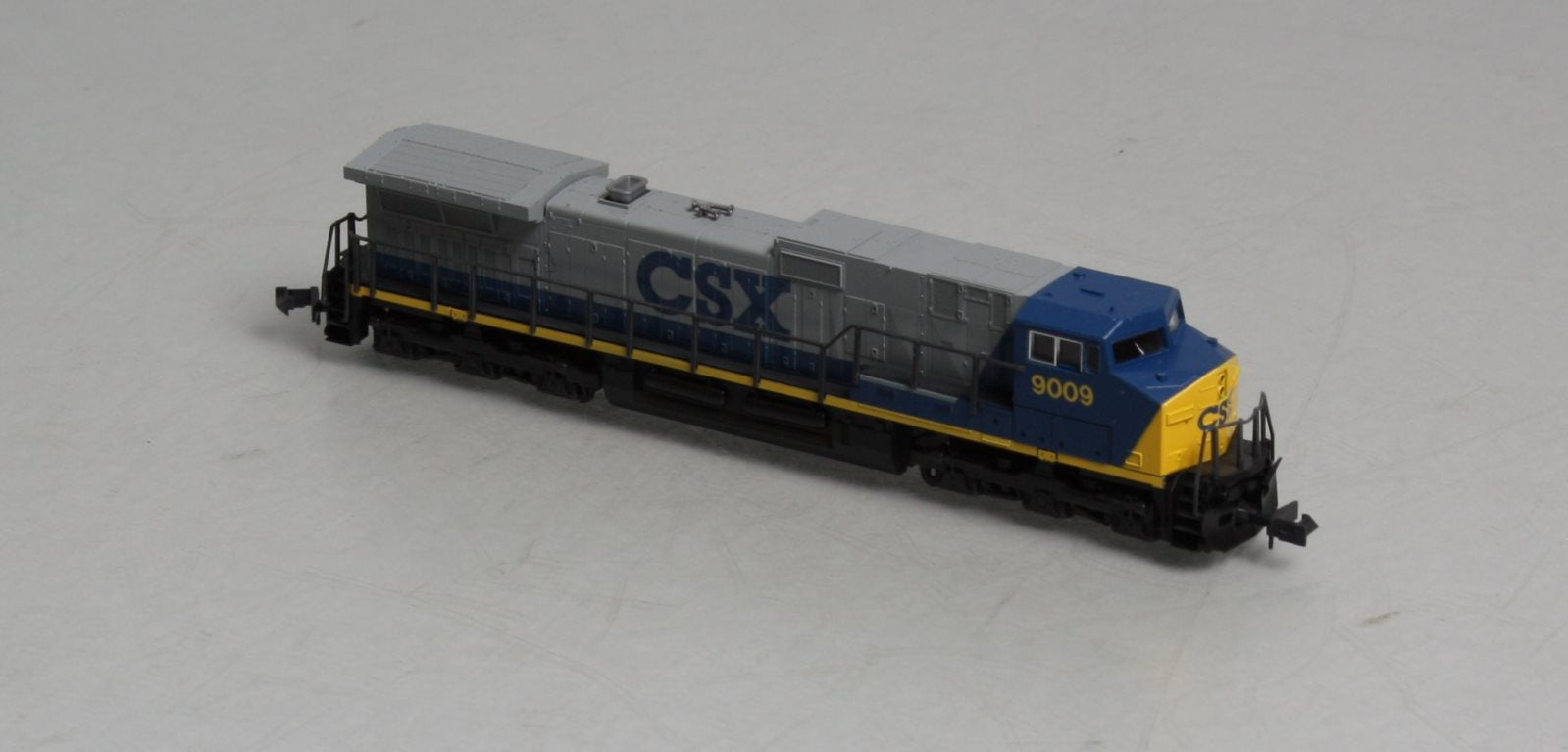 Kato 176-3401 N Scale CSX C44-9W Diesel Engine #9009 NIB