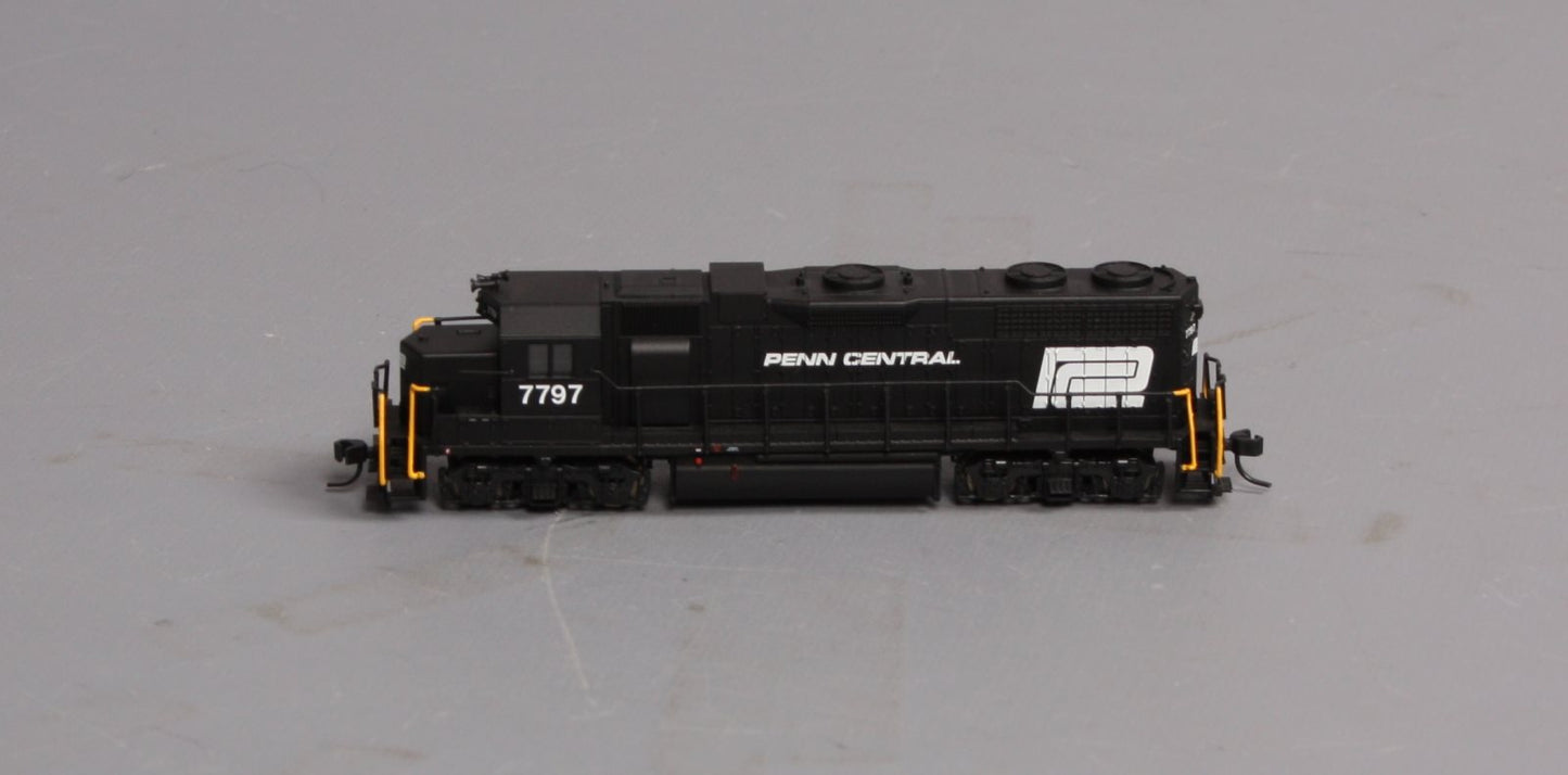 Atlas 53993 N Scale PC GP38 Low Nose Powered Diesel Locomotive #7797