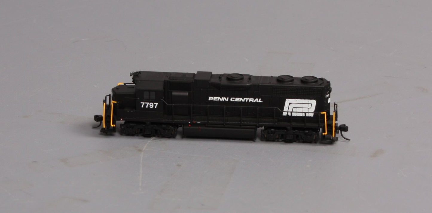 Atlas 53993 N Scale PC GP38 Low Nose Powered Diesel Locomotive #7797