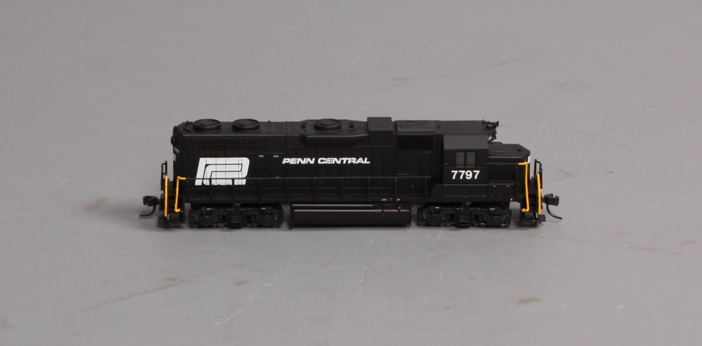 Atlas 53993 N Scale PC GP38 Low Nose Powered Diesel Locomotive #7797