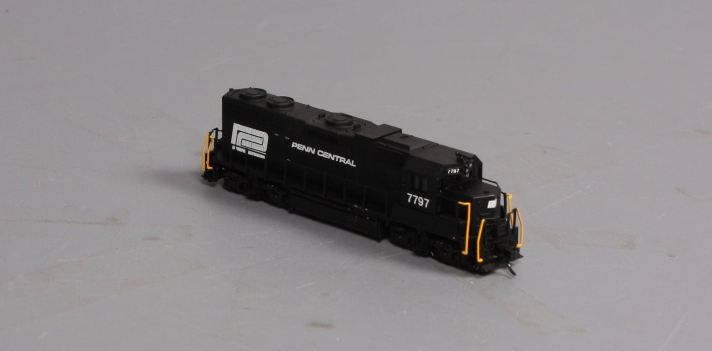 Atlas 53993 N Scale PC GP38 Low Nose Powered Diesel Locomotive #7797
