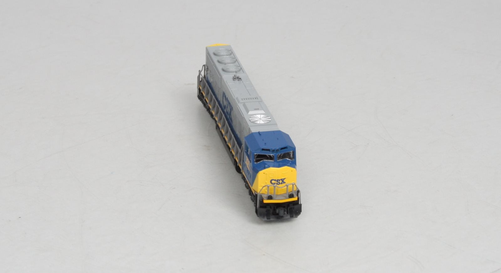 Kato 176-6307 N Scale CSX SD70MAC Diesel Locomotive #701
