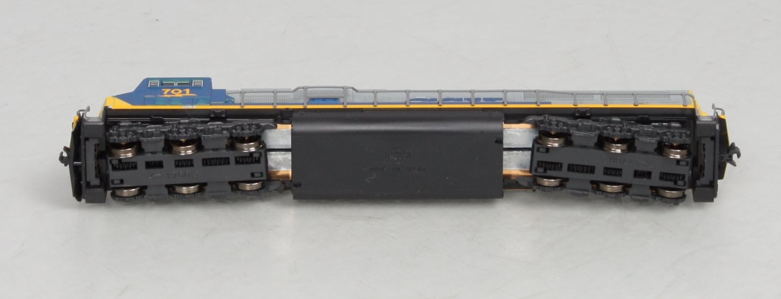 Kato 176-6307 N Scale CSX SD70MAC Diesel Locomotive #701 – Trainz