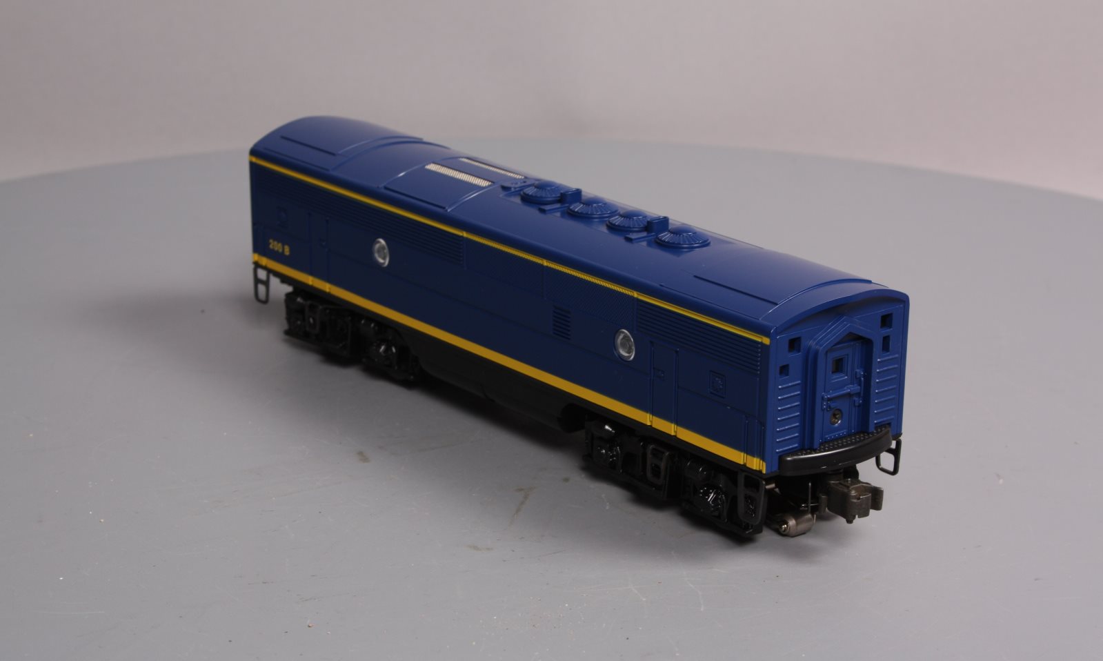 Lionel 6-18122 O Santa Fe F3 Blue/Yellow Non-Powered Diesel B-Unit #200B w/RS II LN/Box