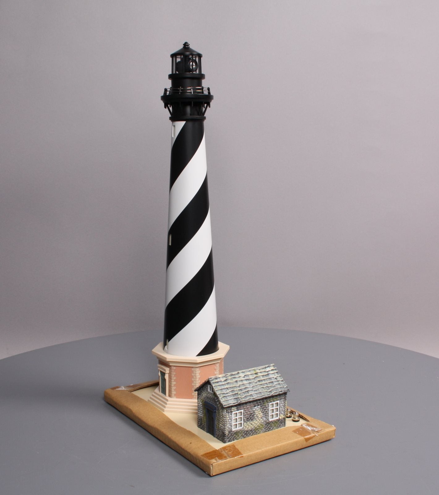Lionel 6-14087 O Gauge Operating Lighthouse with Foghorn Blast LN/Box