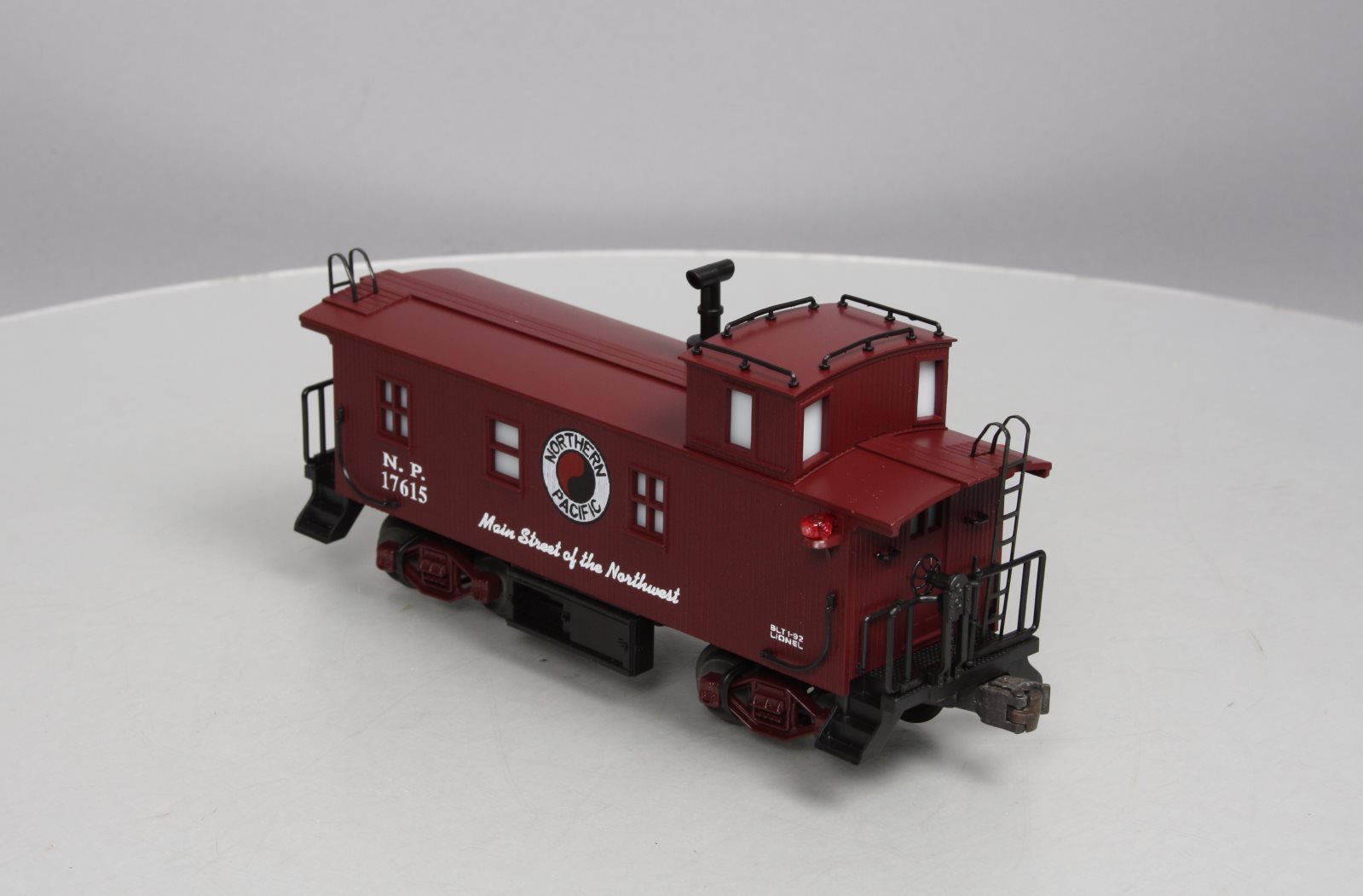 Lionel 6-17615 O Gauge Northern Pacific Square Window Caboose #17615 LN/Box