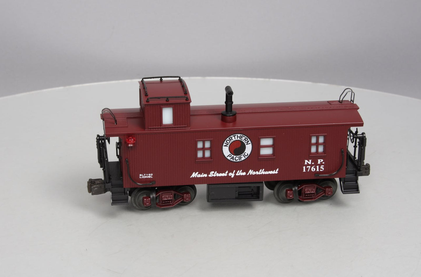 Lionel 6-17615 O Gauge Northern Pacific Square Window Caboose #17615 EX/Box