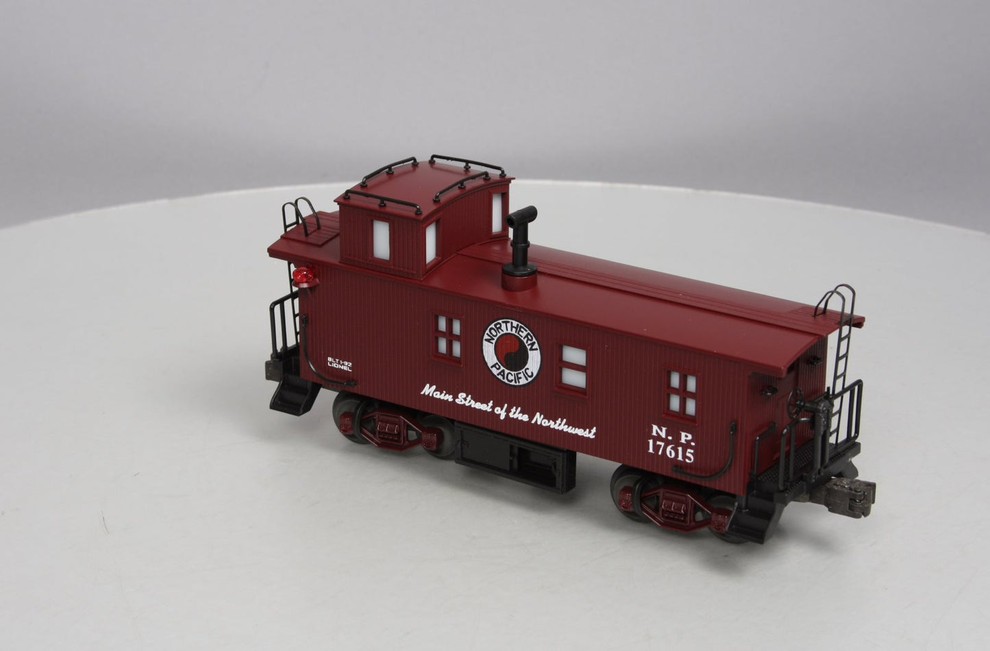 Lionel 6-17615 O Gauge Northern Pacific Square Window Caboose #17615 LN/Box