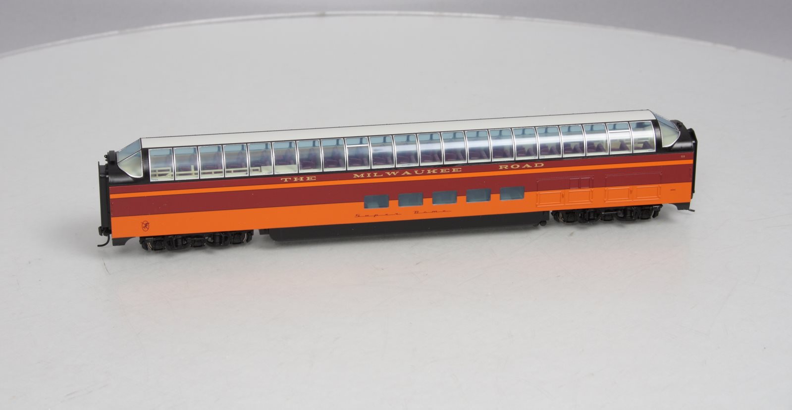 Walthers 932-9273 HO Milwaukee Road 261 Excursion Super Dome Pass Car #53 LN/Box