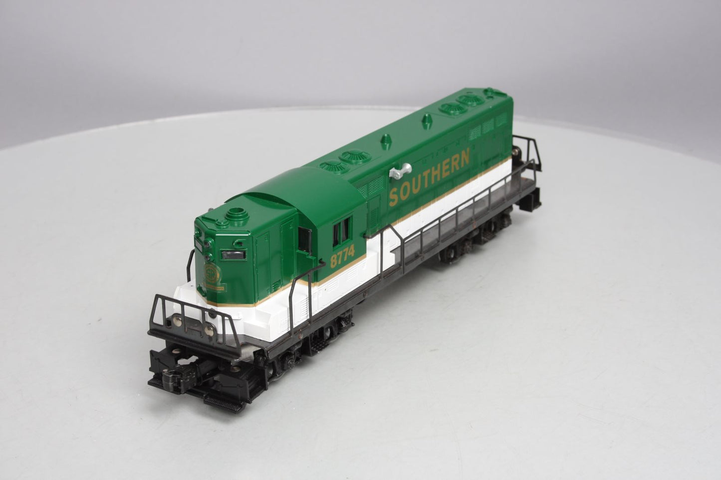 Lionel 6-8774 O Gauge Southern GP-7 Diesel Locomotive #8774 LN/Box