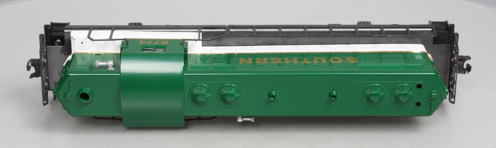 Lionel 6-8774 O Gauge Southern GP-7 Diesel Locomotive #8774 LN/Box