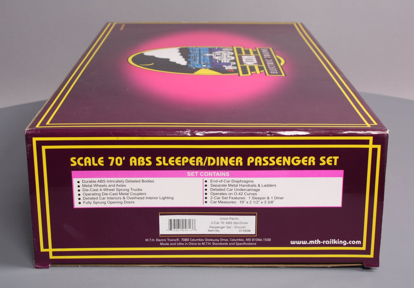 MTH 20-6698 O UP 70' Streamlined Sleeper/Diner Passenger Car Set (Set of 2) LN/Box