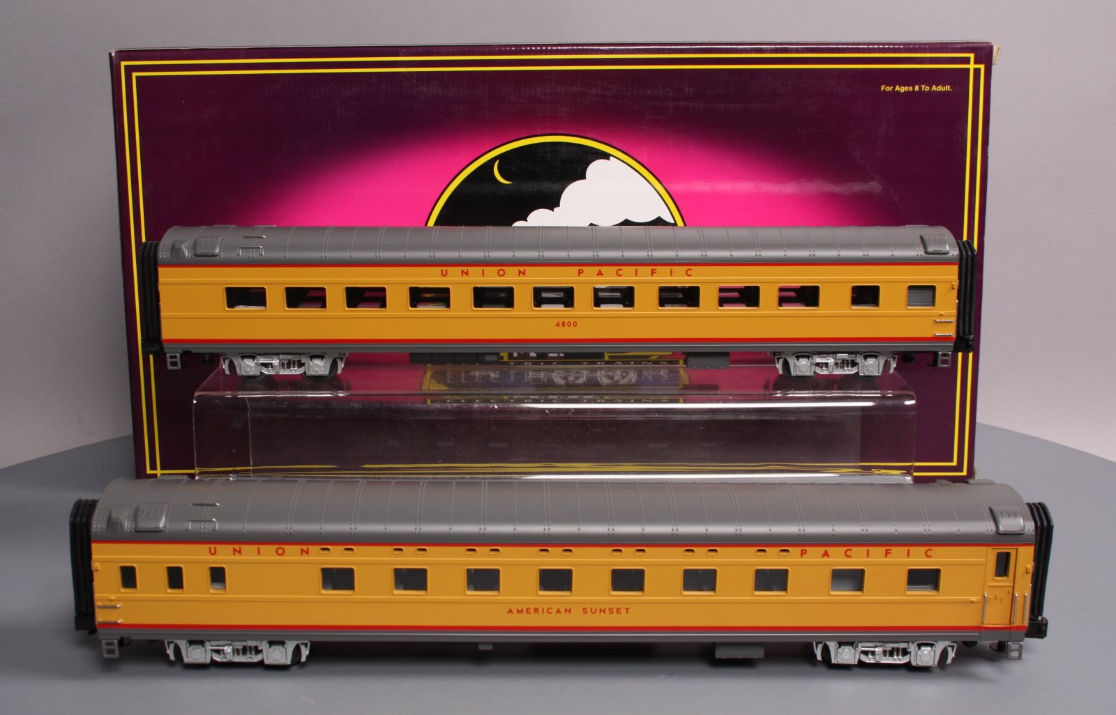 MTH 20-6698 O UP 70' Streamlined Sleeper/Diner Passenger Car Set (Set of 2) LN/Box