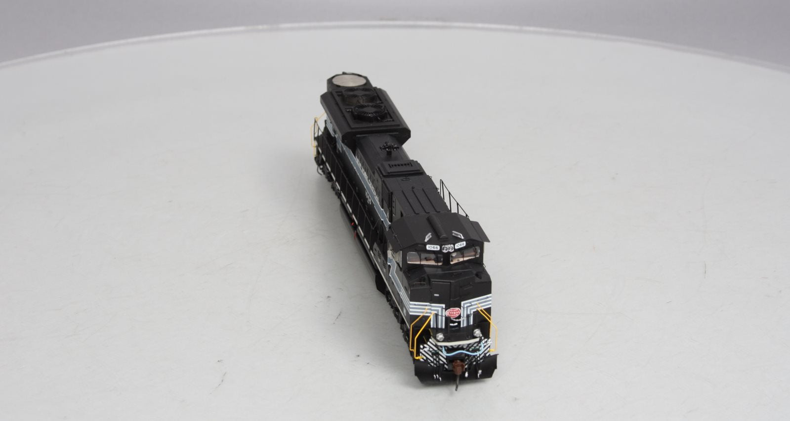 Athearn G68802 HO Scale NS NYC Heritage EMD SD70ACe Diesel #1066 w/DCC & Sound LN/Box