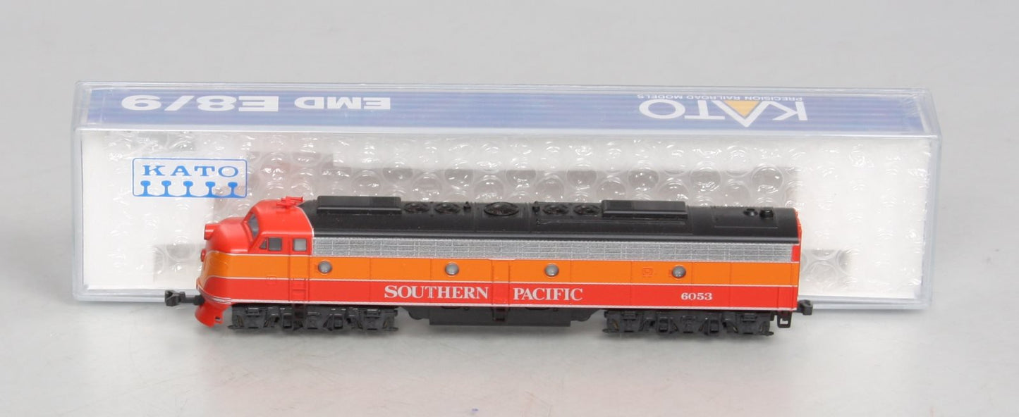 Kato 176-282 N Scale Southern Pacific Daylight E8/9A Diesel Locomotive #6053 LN/Box