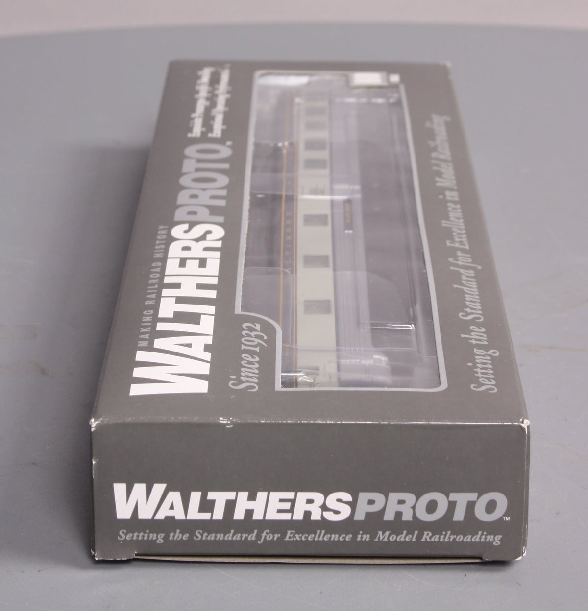 Walthers 920-9419 HO B&O Wawasee 85' Pullman-Standard Lounge-Observation Car LN/Box