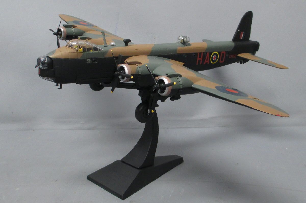 Corgi AA39503 Short Stirling B.Mk III Diecast Model
RAF No.218 Sqn, EF452, 1943