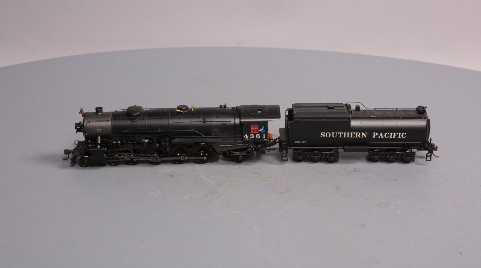 Spectrum 84204 HO SP 4-8-2 Heavy Mountain & Long Tender #4361 w