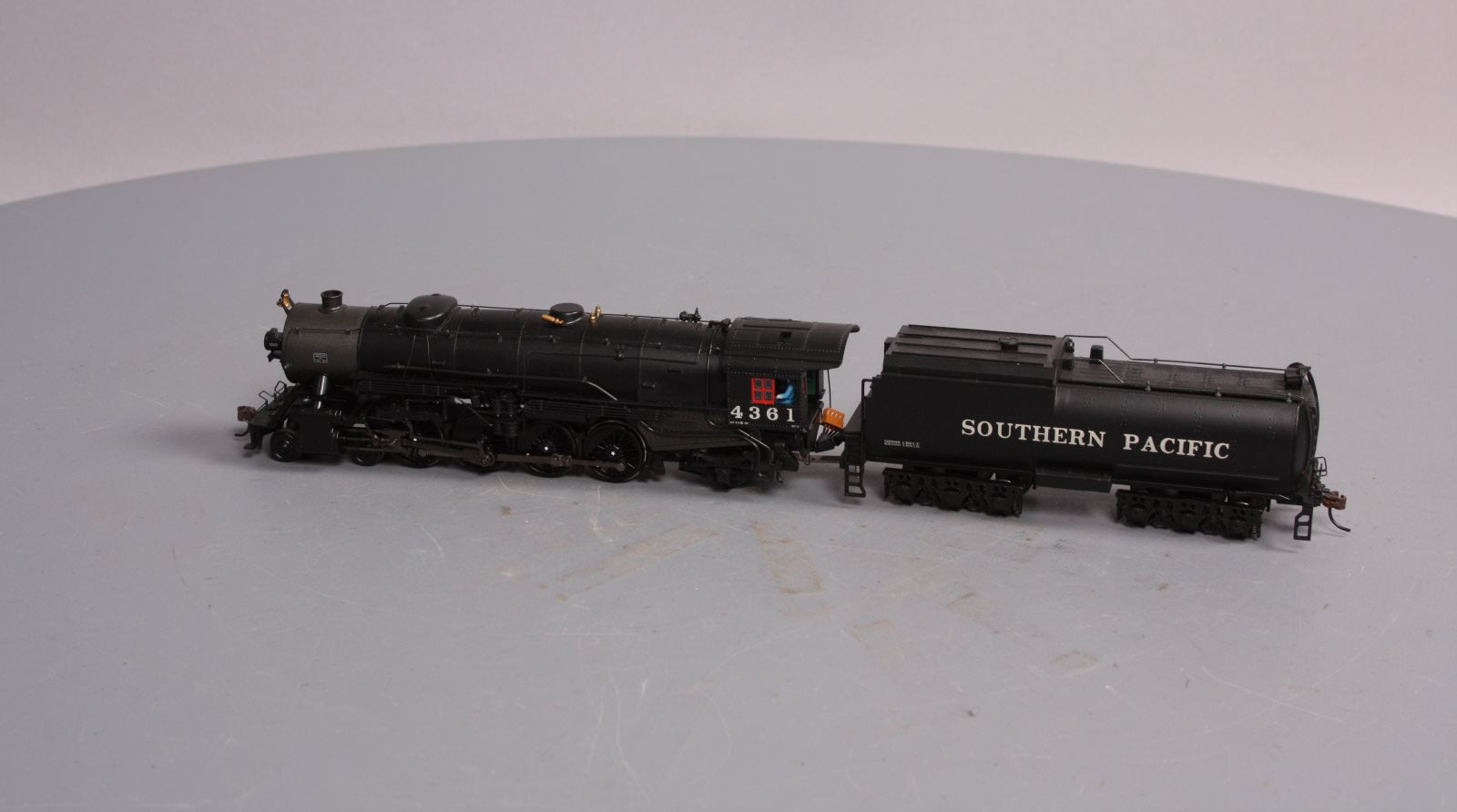 Spectrum 84204 HO SP 4-8-2 Heavy Mountain & Long Tender #4361 w/Snd & DCC