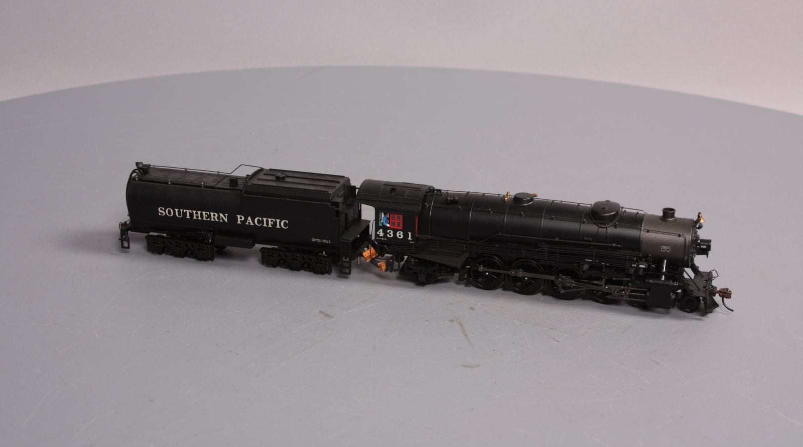 Spectrum 84204 HO SP 4-8-2 Heavy Mountain & Long Tender #4361 w/Snd & DCC