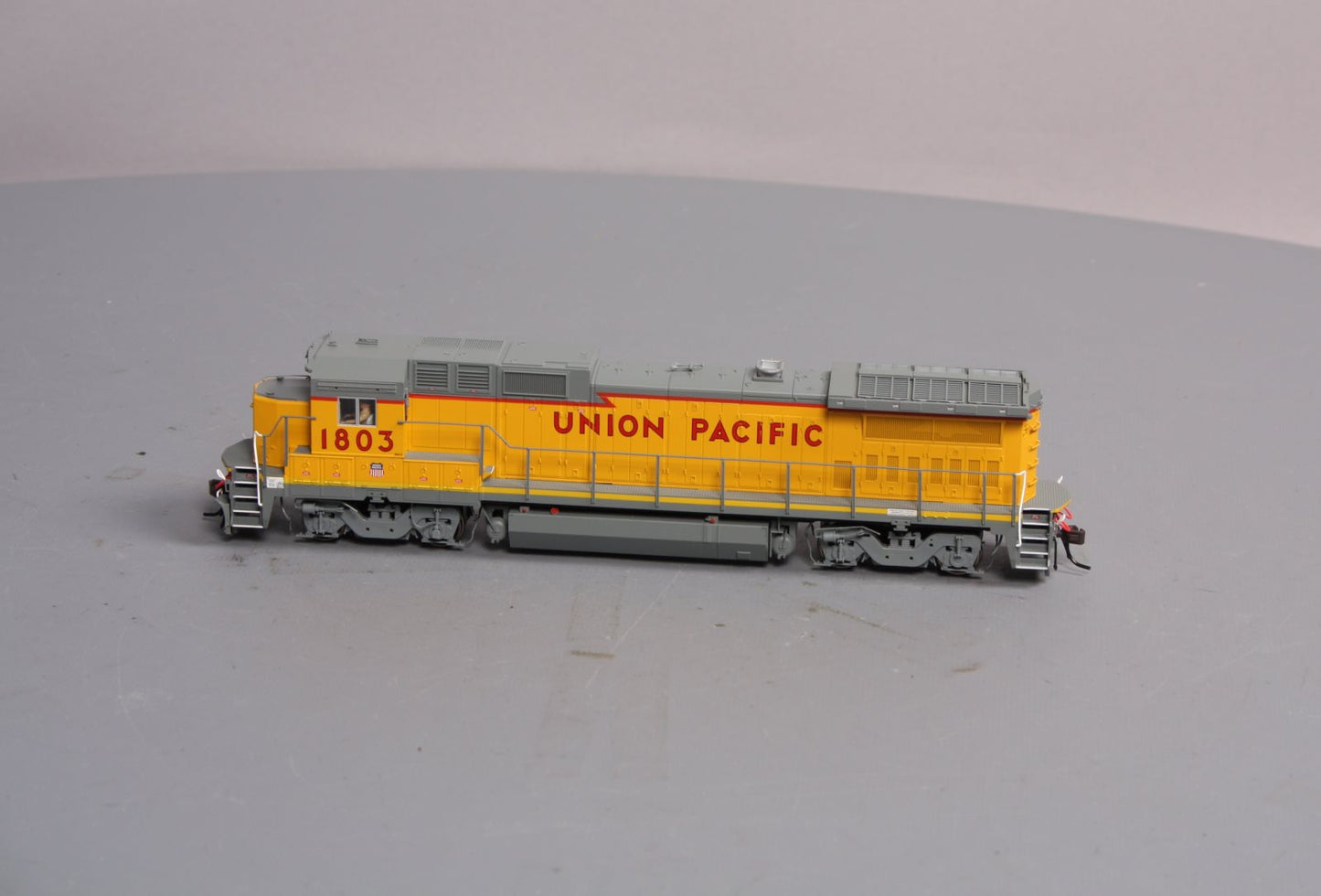 Atlas 9841 HO Scale Union Pacific GE Dash 8-40B Diesel Locomotive #1803 w/DCC,