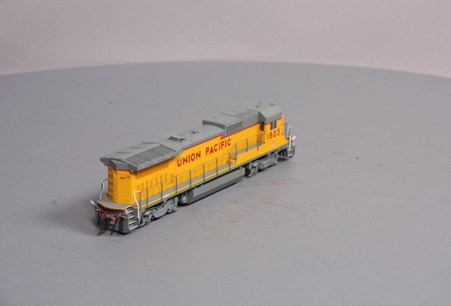 Atlas 9841 HO Scale Union Pacific GE Dash 8-40B Diesel Locomotive #1803 w/DCC,