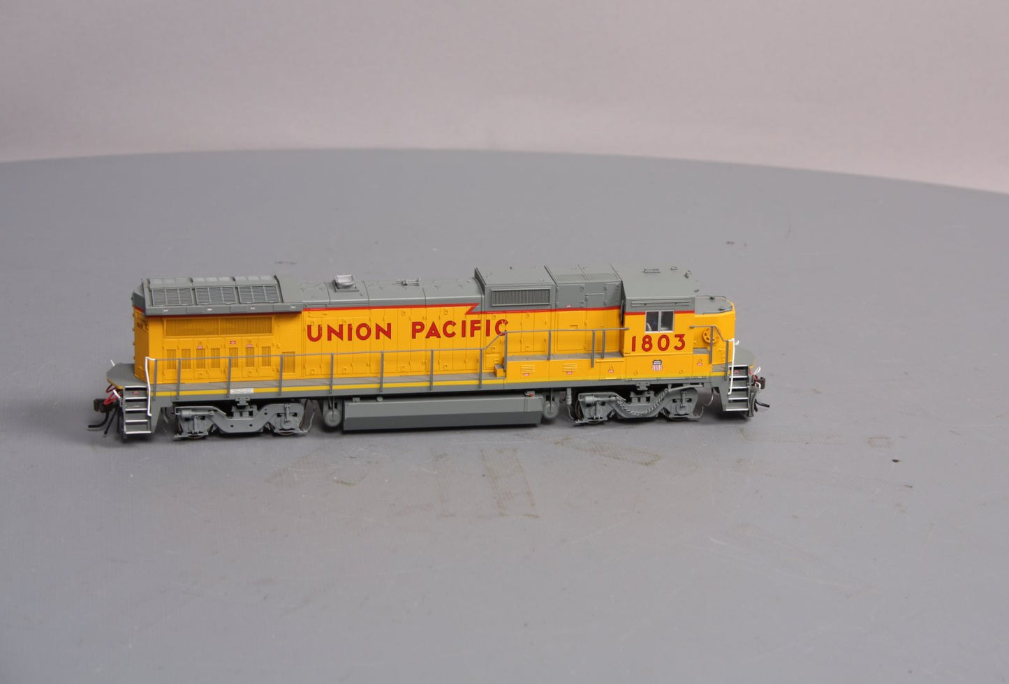Atlas 9841 HO Scale Union Pacific GE Dash 8-40B Diesel Locomotive #1803 w/DCC,