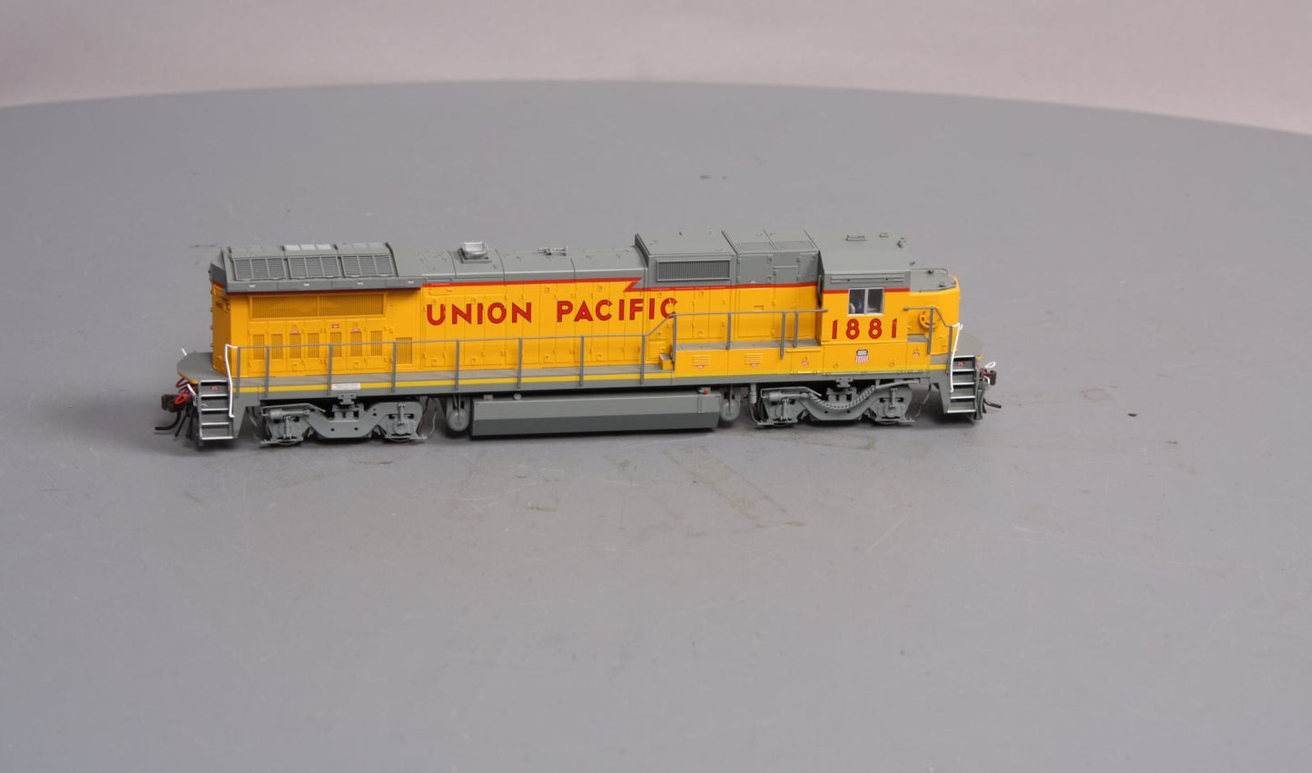 Atlas 9843 HO Scale Union Pacific GE Dash 8-40B Diesel Locomotive #1881 w/DCC,