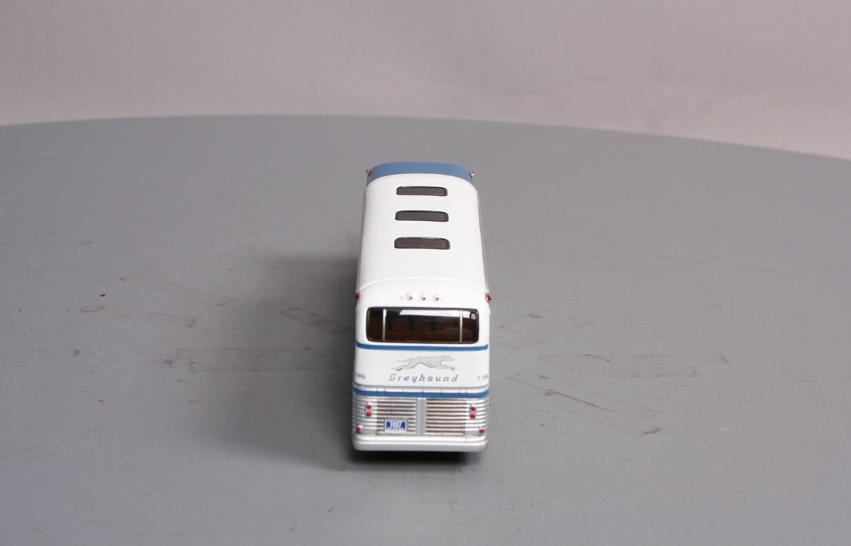 Corgi US54405 1:50 ScaleGM4501 Greyhound Scenicruiser Pittsburgh Destination Bus