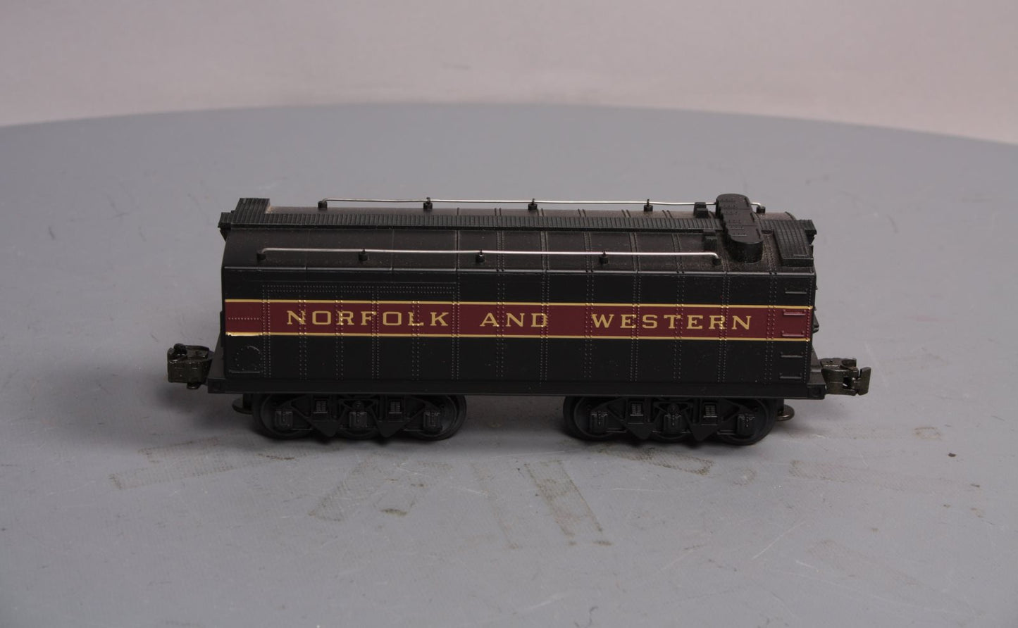 MTH 30-1117 O Gauge Norfolk & Western Non-Powered Auxiliary Tender LN/Box
