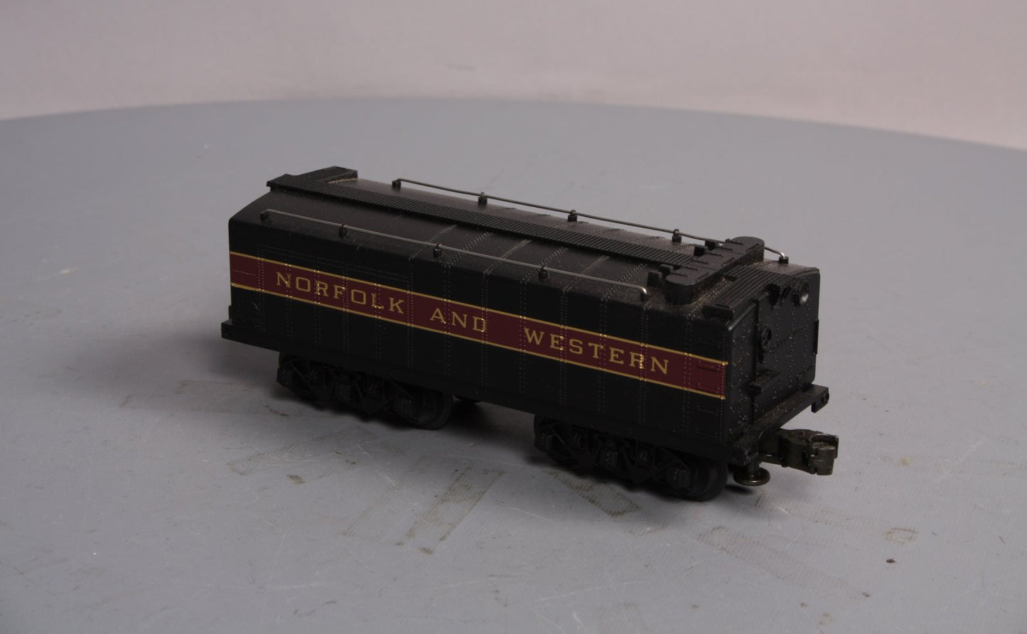 MTH 30-1117 O Gauge Norfolk & Western Non-Powered Auxiliary Tender LN/Box