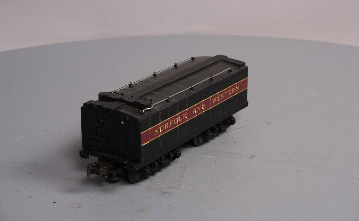 MTH 30-1117 O Gauge Norfolk & Western Non-Powered Auxiliary Tender LN/Box