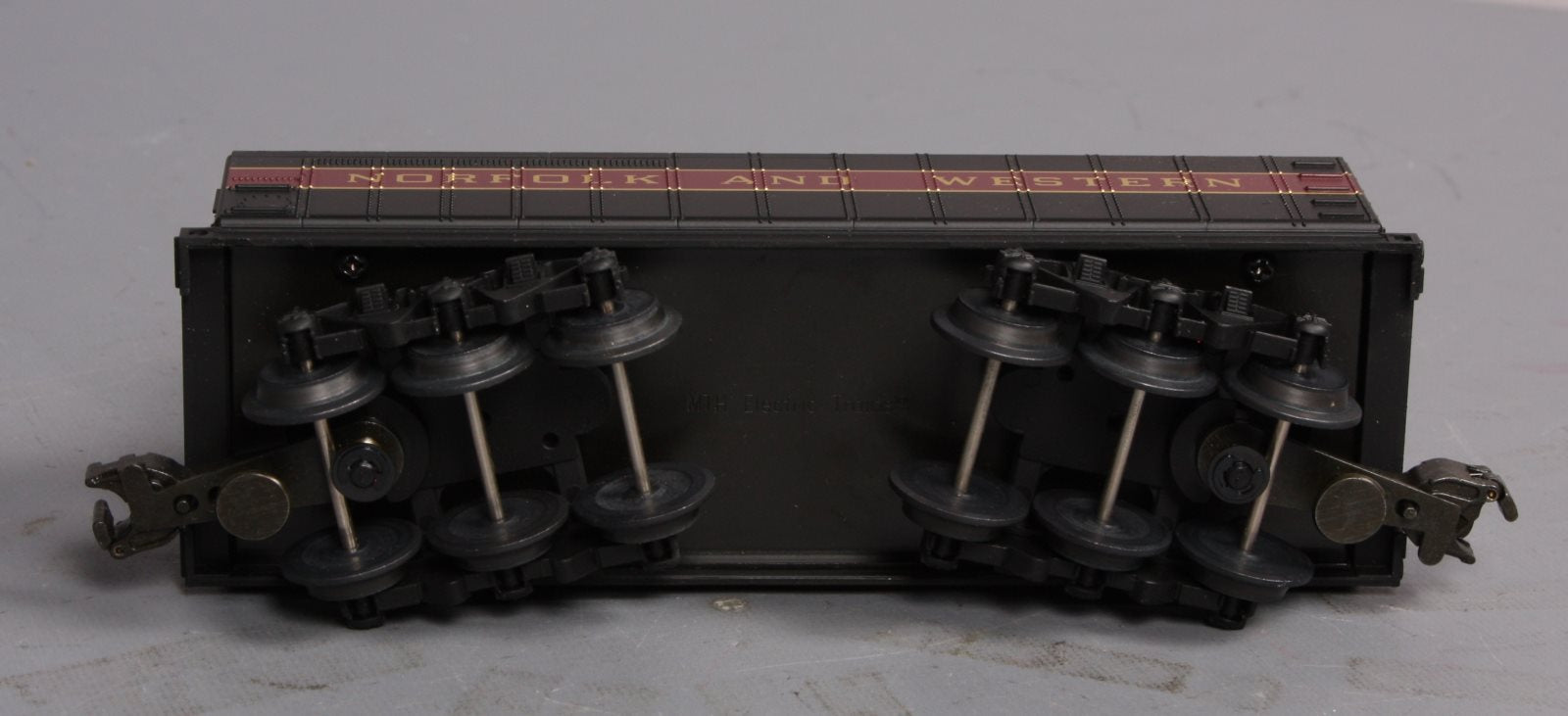 MTH 30-1117 O Gauge Norfolk & Western Non-Powered Auxiliary Tender LN/Box