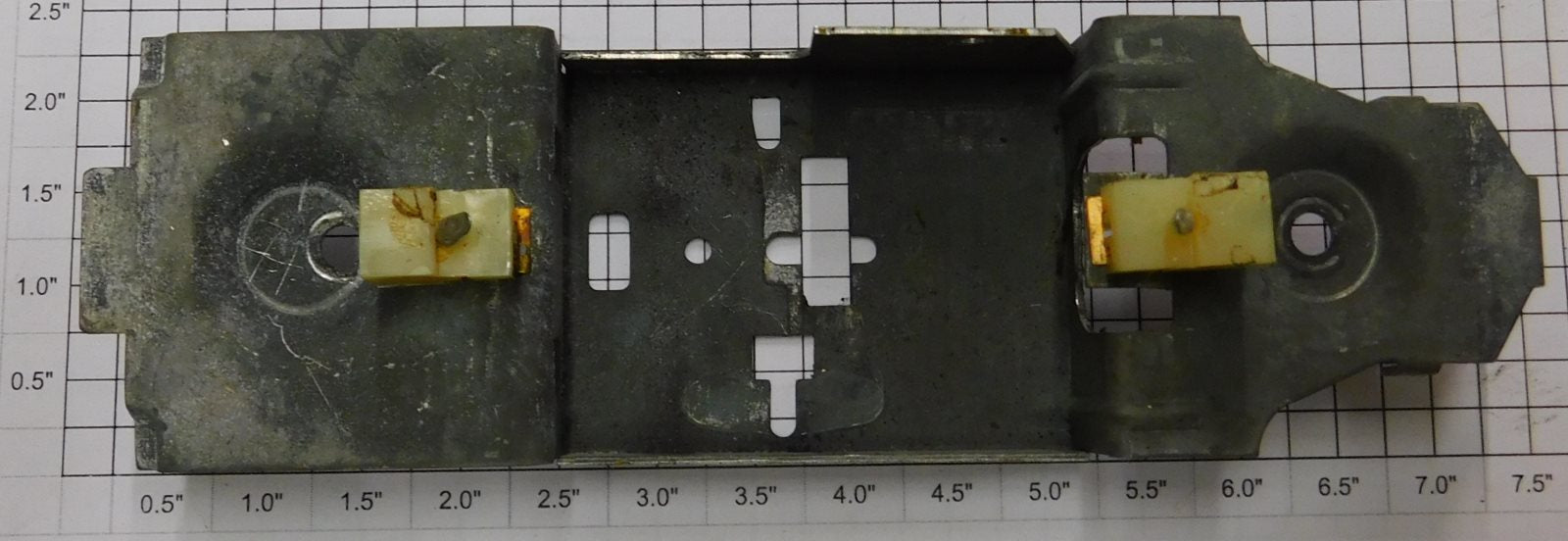 Lionel 68-40 Inspecton Car Frame & Lamp Sockets