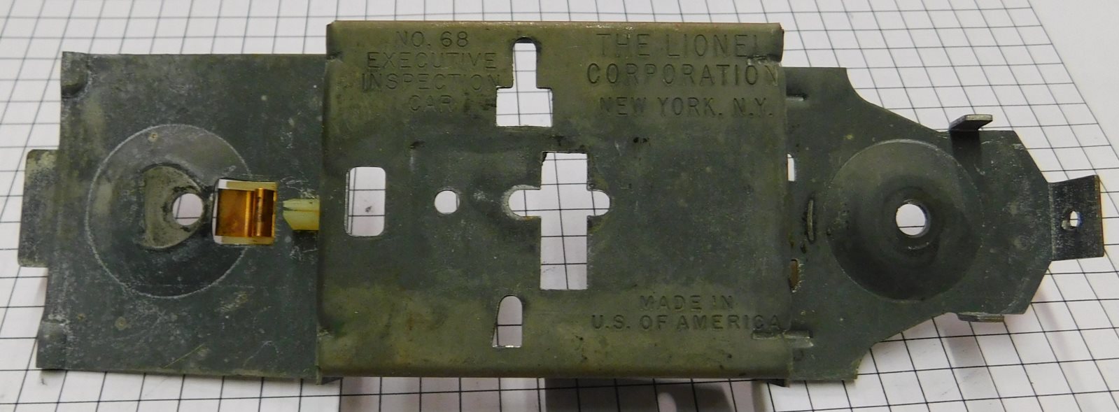 Lionel 68-40 Inspecton Car Frame & Lamp Sockets