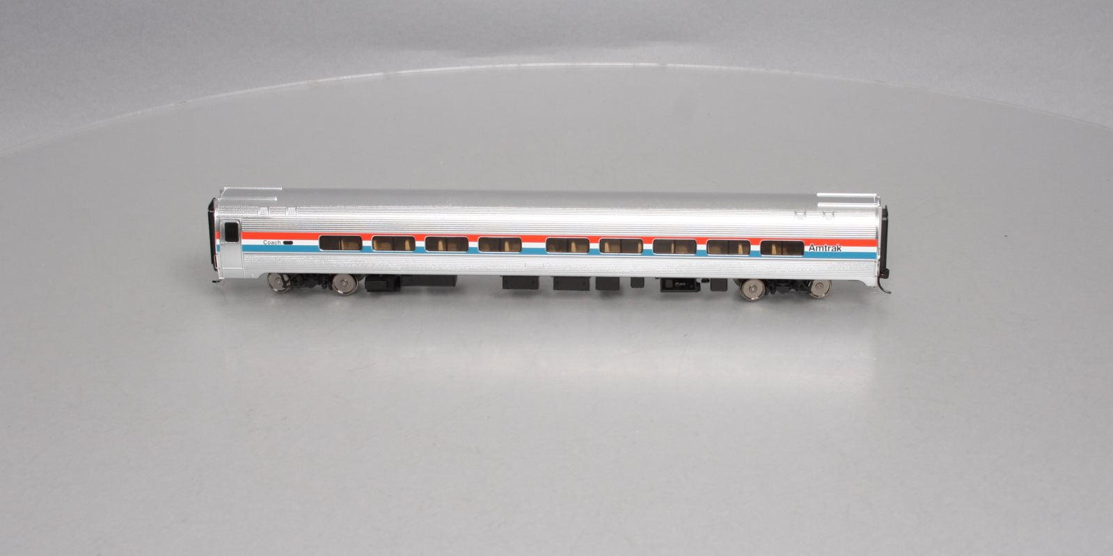 Walthers 920-11220 HO Amtrak 85' Budd Amfleet 59-Seat Coach