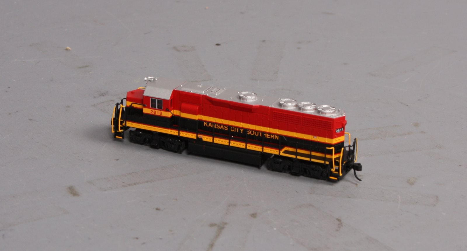 Atlas 40000379 N Scale Kansas City Southern GP-22ECO Diesel Locomotive #2813