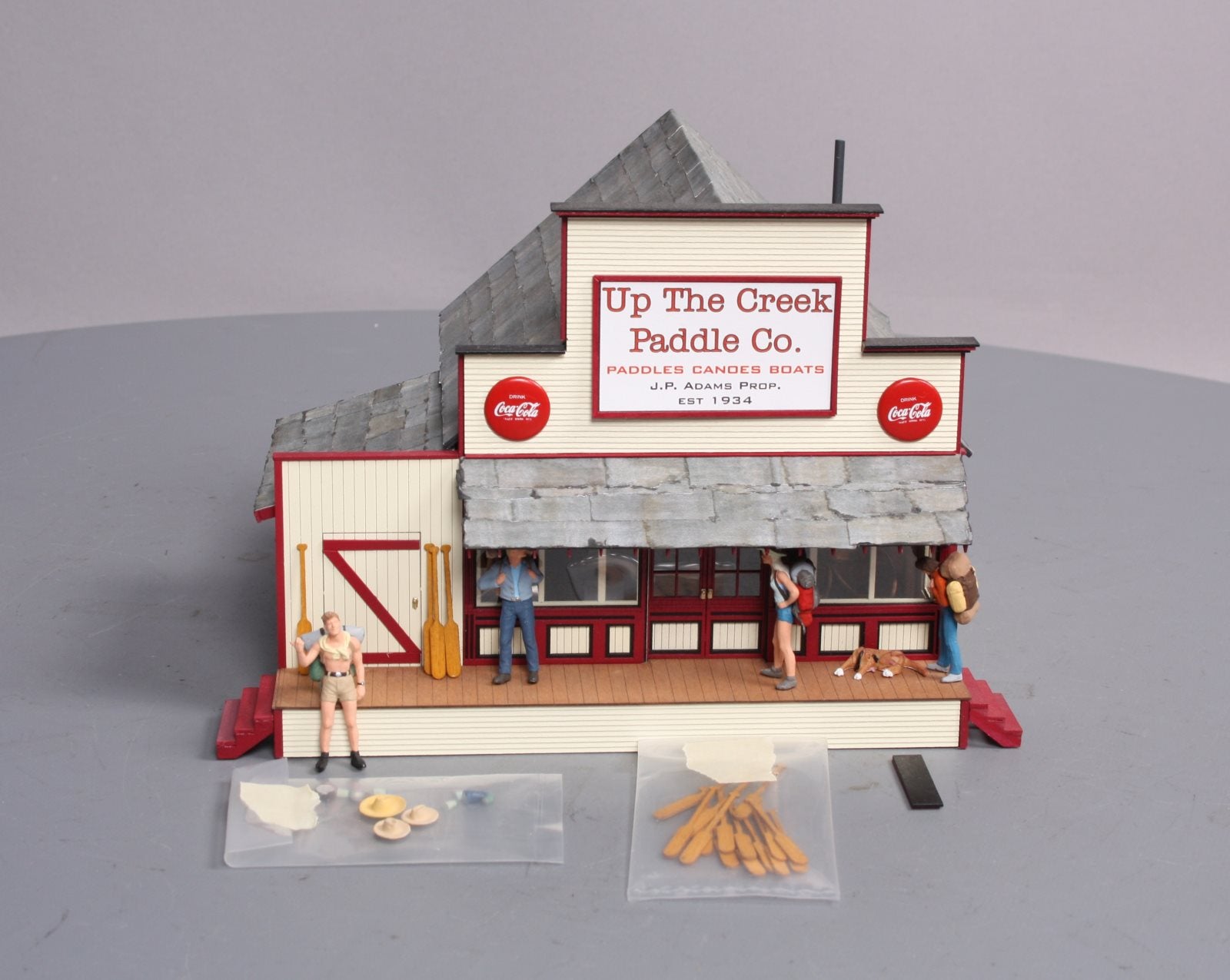 Banta Model Works 2128 O Scale Up the Creek Paddle Co. Building - Assembled