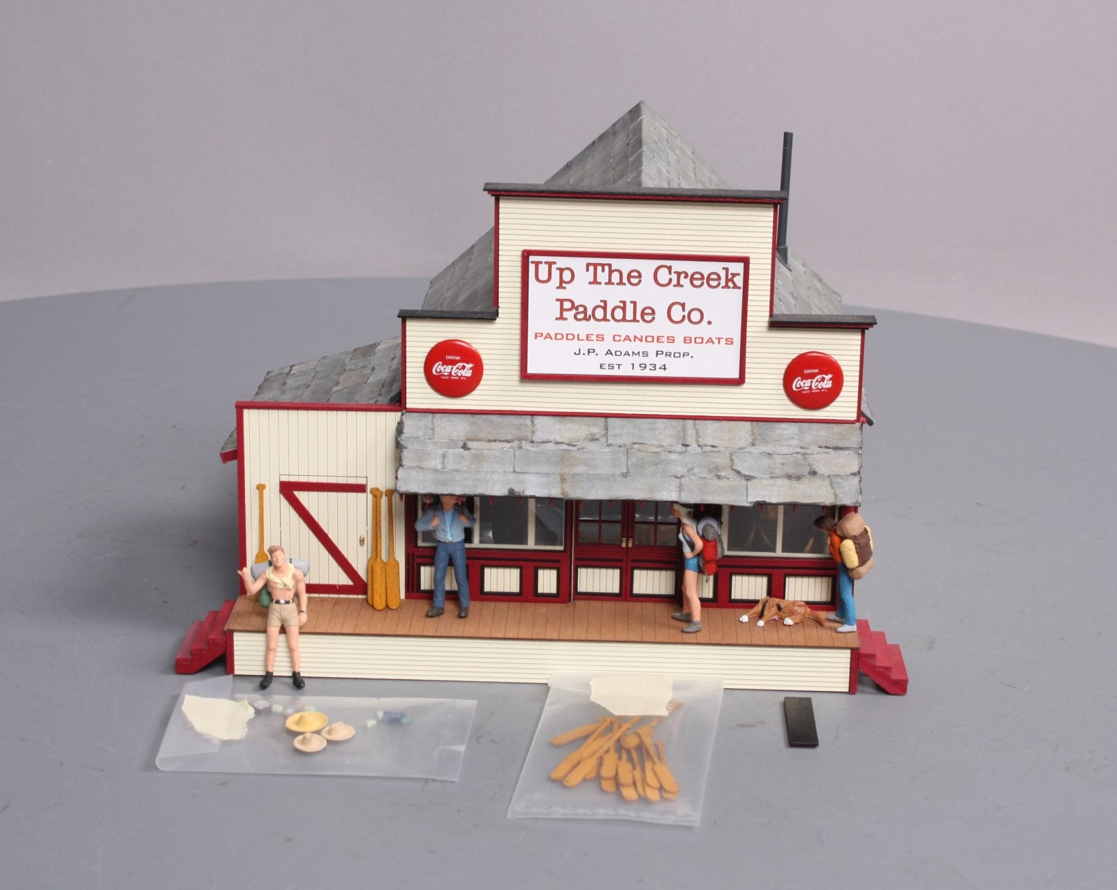 Banta Model Works 2128 O Scale Up the Creek Paddle Co. Building - Assembled