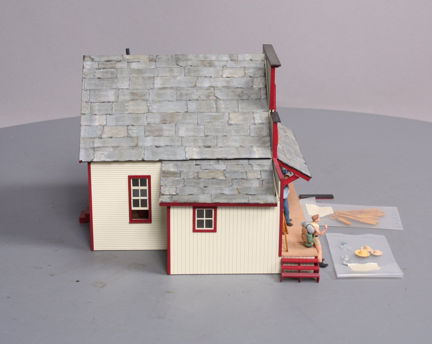 Banta Model Works 2128 O Scale Up the Creek Paddle Co. Building - Assembled