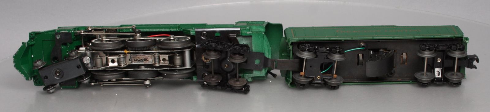 Lionel 6-8702 O Gauge Southern Crescent 4-6-4 Steam Locomotive & Tender #8702 LN/Box
