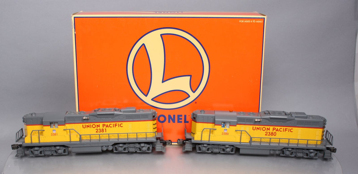 Lionel 6-11956 O Union Pacific GP-9 Diesel Locomotive Lash Up Set #2380/2381 NIB
