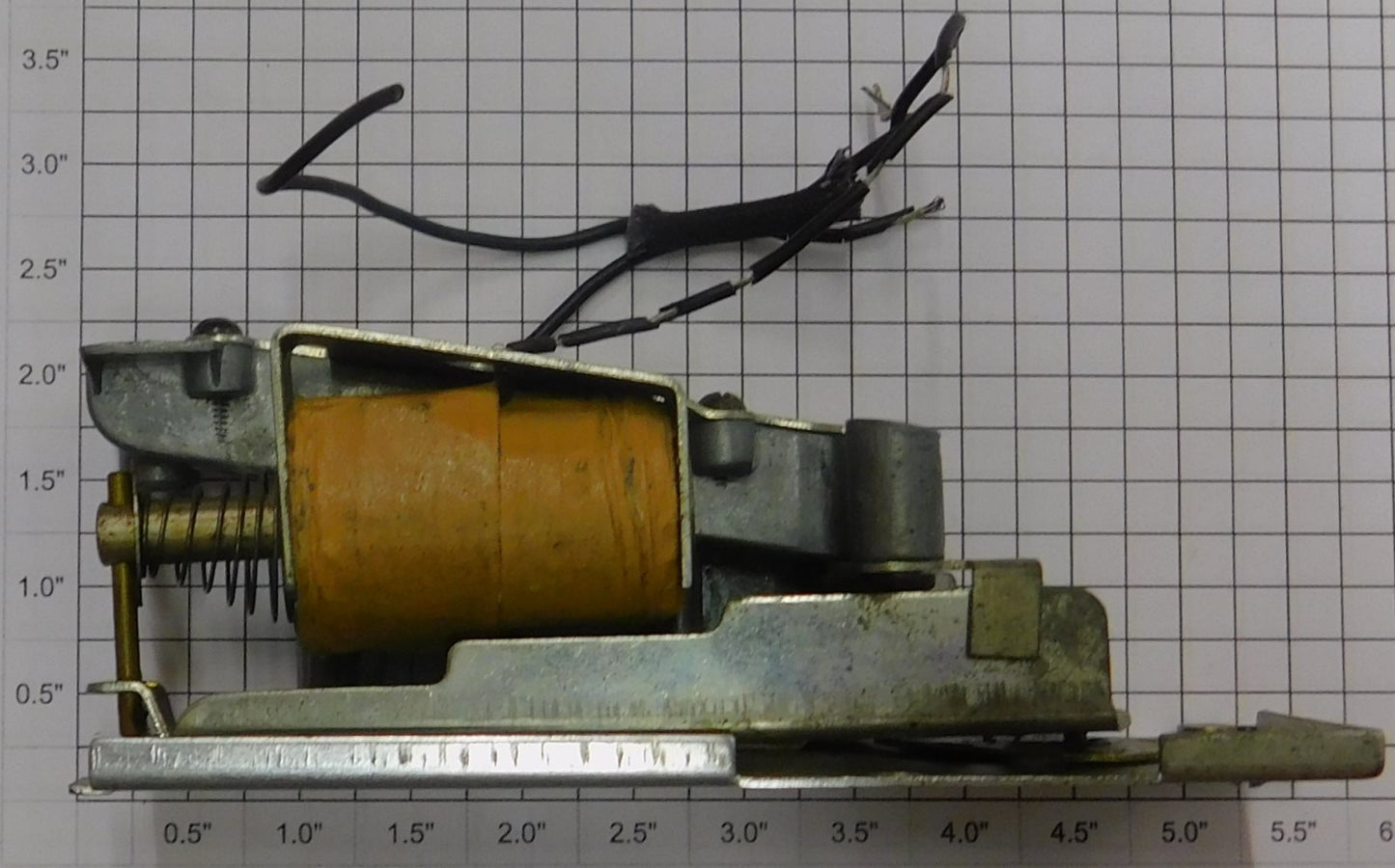Lionel 3472-76 Milk Car Mechanism w/o Milkman Figure